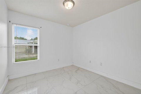 Villa ou maison à vendre à Port St. Lucie, Floride: 3 chambres, 114.83 m2 № 1946774 - photo 18