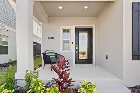 House in Orlando, Florida 3 bedrooms, 208.47 sq.m. № 2133518 - photo 2