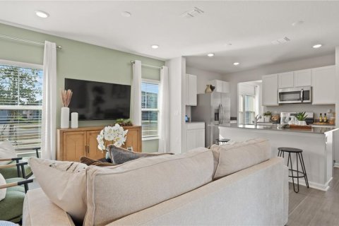 House in Orlando, Florida 3 bedrooms, 208.47 sq.m. № 2133518 - photo 10