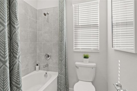 House in Orlando, Florida 3 bedrooms, 208.47 sq.m. № 2133518 - photo 19