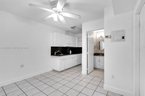 Купить виллу или дом в Майами, Флорида 3 спальни, 216.09м2, № 1997110 - фото 29