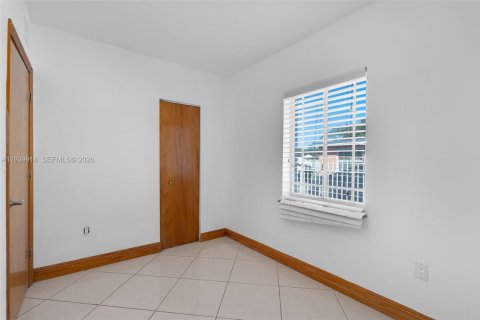 Купить виллу или дом в Майами, Флорида 3 спальни, 216.09м2, № 1997110 - фото 19