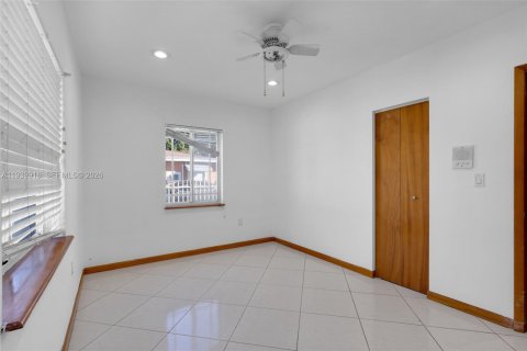 Купить виллу или дом в Майами, Флорида 3 спальни, 216.09м2, № 1997110 - фото 12