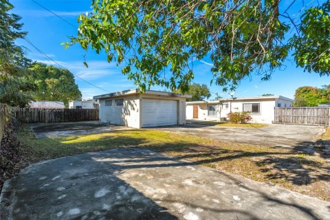 Купить виллу или дом в Майами, Флорида 3 спальни, 216.09м2, № 1997110 - фото 5