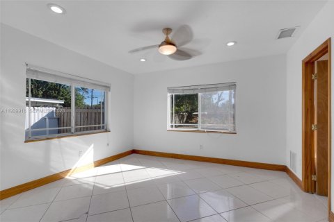 Купить виллу или дом в Майами, Флорида 3 спальни, 216.09м2, № 1997110 - фото 28