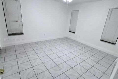 Condominio en venta en Lauderhill, Florida, 2 dormitorios, 81.57 m2 № 2015102 - foto 4