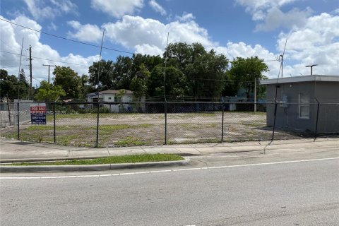 Купить коммерческую недвижимость в Майами, Флорида № 2060497 - фото 8