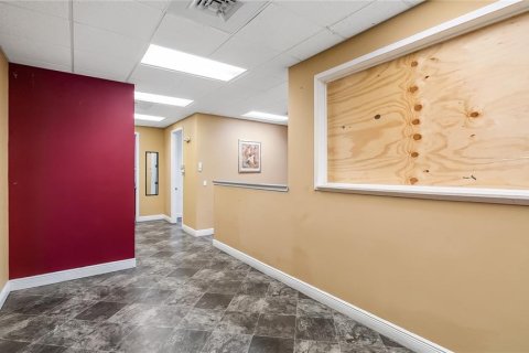Propiedad comercial en alquiler en Tavares, Florida, 111.48 m2 № 1688136 - foto 12