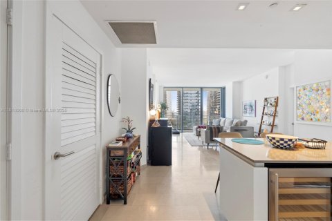 Condominio en venta en Miami, Florida, 2 dormitorios, 111.67 m2 № 1962450 - foto 17