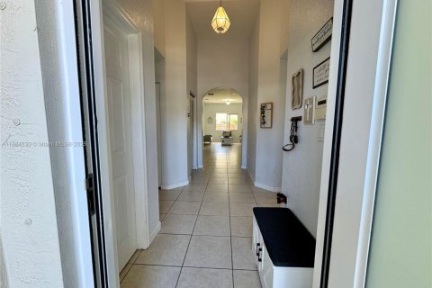 Villa ou maison à vendre à Cutler Bay, Floride: 3 chambres, 163.51 m2 № 1938637 - photo 3