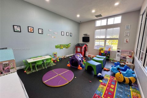 Villa ou maison à vendre à Cutler Bay, Floride: 3 chambres, 163.51 m2 № 1938637 - photo 27