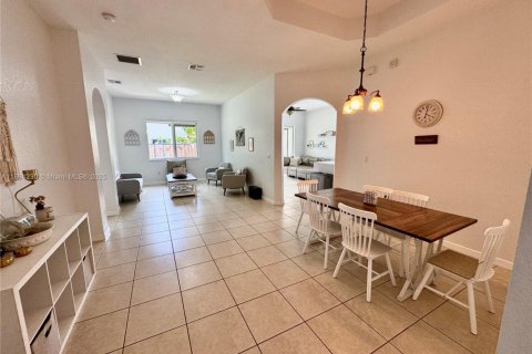 Villa ou maison à vendre à Cutler Bay, Floride: 3 chambres, 163.51 m2 № 1938637 - photo 10