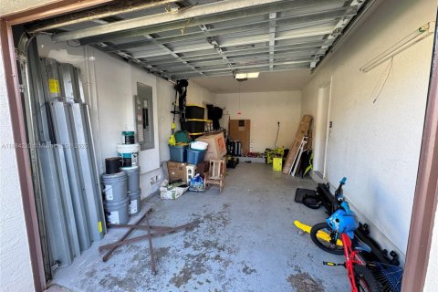 Villa ou maison à vendre à Cutler Bay, Floride: 3 chambres, 163.51 m2 № 1938637 - photo 21