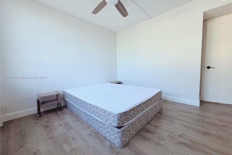 Condominio en venta en Lauderhill, Florida, 2 dormitorios, 103.12 m2 № 1729501 - foto 18