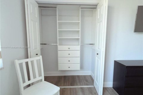 Condominio en venta en Lauderhill, Florida, 2 dormitorios, 103.12 m2 № 1729501 - foto 24