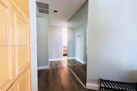 Condominio en venta en Lauderhill, Florida, 2 dormitorios, 103.12 m2 № 1729501 - foto 8