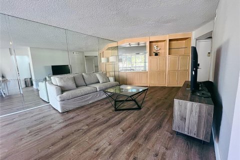 Condominio en venta en Lauderhill, Florida, 2 dormitorios, 103.12 m2 № 1729501 - foto 12