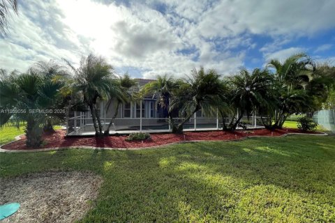 Снять в аренду виллу или дом в Хомстед, Флорида 3 спальни, 148.64м2, № 2017837 - фото 19