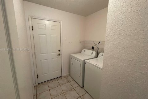 Снять в аренду виллу или дом в Хомстед, Флорида 3 спальни, 148.64м2, № 2017837 - фото 14