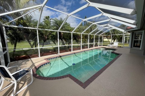 Снять в аренду виллу или дом в Хомстед, Флорида 3 спальни, 148.64м2, № 2017837 - фото 22