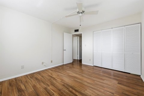 Condo in North Palm Beach, Florida, 2 bedrooms № 2246192 - photo 14