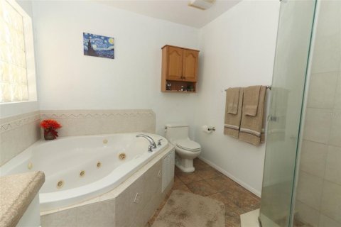 House in Altamonte Springs, Florida 4 bedrooms, 177.63 sq.m. № 1533172 - photo 22
