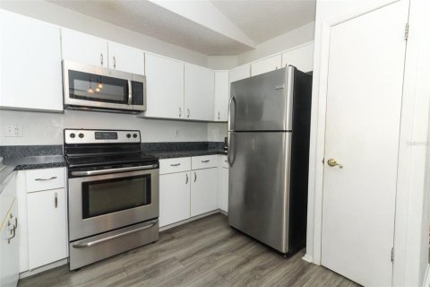 House in Altamonte Springs, Florida 4 bedrooms, 177.63 sq.m. № 1533172 - photo 10