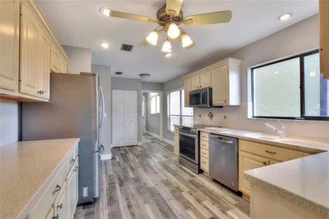 Condominio en venta en Mulberry, Florida, 3 dormitorios, 168.99 m2 № 1907006 - foto 15