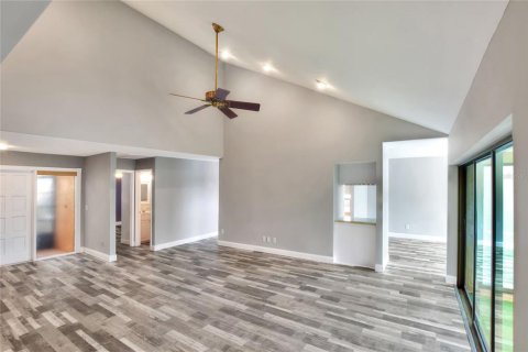 Condominio en venta en Mulberry, Florida, 3 dormitorios, 168.99 m2 № 1907006 - foto 10