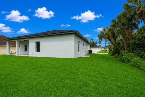 Villa ou maison à louer à North Port, Floride: 3 chambres, 148.64 m2 № 2385634 - photo 23