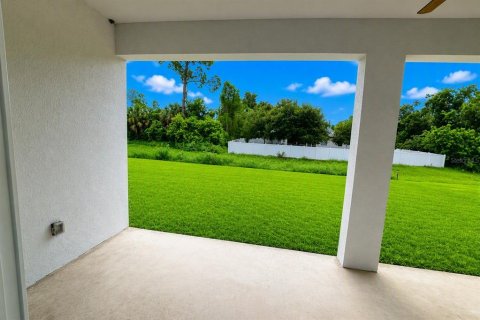 Villa ou maison à louer à North Port, Floride: 3 chambres, 148.64 m2 № 2385634 - photo 2