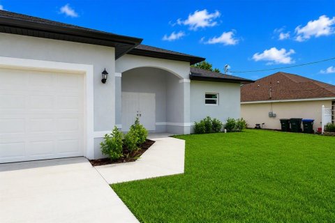 Villa ou maison à louer à North Port, Floride: 3 chambres, 148.64 m2 № 2385634 - photo 7