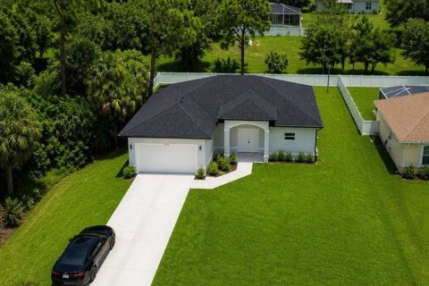 Villa ou maison à louer à North Port, Floride: 3 chambres, 148.64 m2 № 2385634 - photo 5
