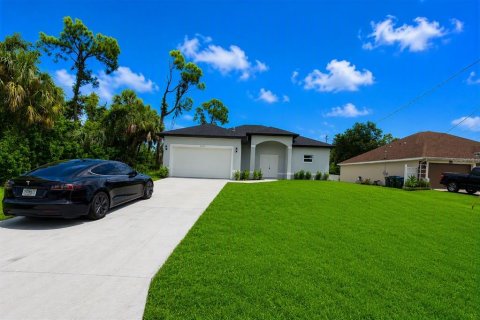 Villa ou maison à louer à North Port, Floride: 3 chambres, 148.64 m2 № 2385634 - photo 4