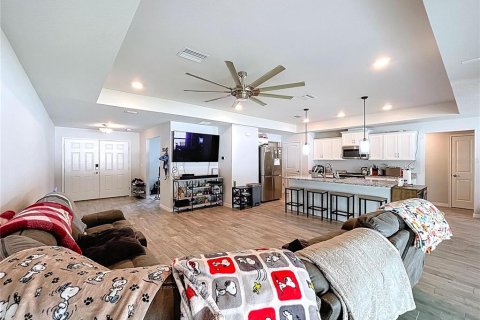 Casa en venta en Brooksville, Florida, 3 dormitorios, 171.87 m2 № 1914346 - foto 2