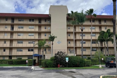 Condo in Lake Worth, Florida, 2 bedrooms № 2262371