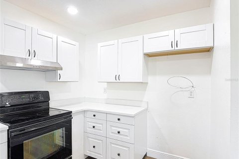 House in Kissimmee, Florida 3 bedrooms, 113.15 sq.m. № 1662281 - photo 15