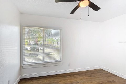 House in Kissimmee, Florida 3 bedrooms, 113.15 sq.m. № 1662281 - photo 18