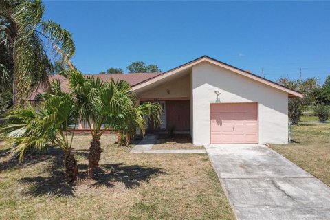 House in Kissimmee, Florida 3 bedrooms, 113.15 sq.m. № 1662281 - photo 1