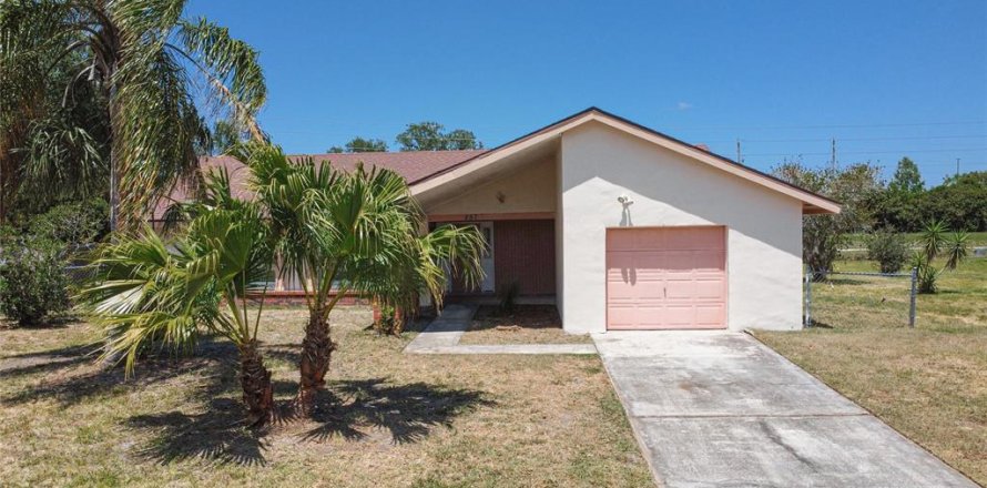 House in Kissimmee, Florida 3 bedrooms, 113.15 sq.m. № 1662281
