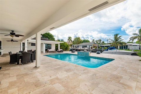 House in Lauderdale-by-the-Sea, Florida 4 bedrooms, 272.58 sq.m. № 1868303 - photo 12