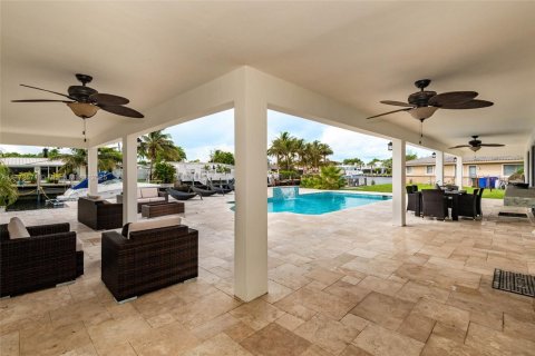 House in Lauderdale-by-the-Sea, Florida 4 bedrooms, 272.58 sq.m. № 1868303 - photo 10