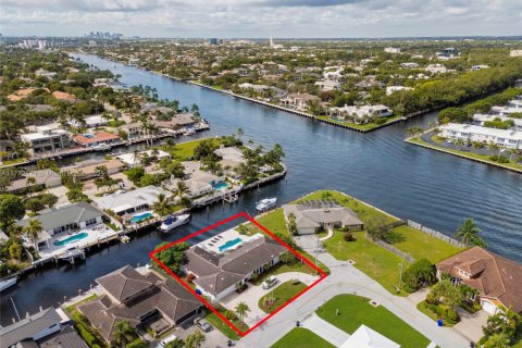 House in Lauderdale-by-the-Sea, Florida 4 bedrooms, 272.58 sq.m. № 1868303 - photo 3