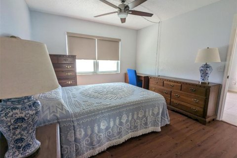 Condo in Punta Gorda, Florida, 2 bedrooms  № 1716453 - photo 10