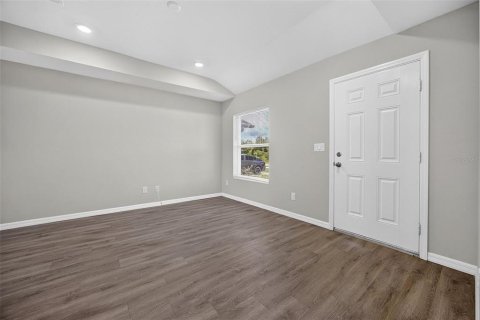 Immobilier commercial à vendre à Punta Gorda, Floride: 4 chambres, 194.72 m2 № 2355823 - photo 4