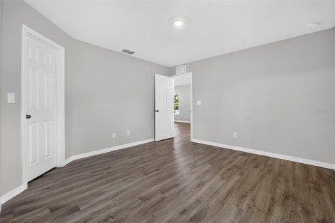 Immobilier commercial à vendre à Punta Gorda, Floride: 4 chambres, 194.72 m2 № 2355823 - photo 15