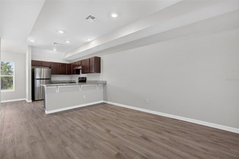Immobilier commercial à vendre à Punta Gorda, Floride: 4 chambres, 194.72 m2 № 2355823 - photo 8
