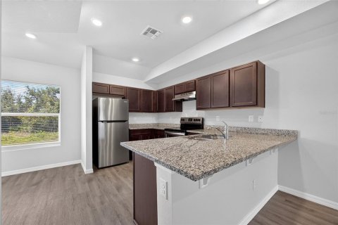 Immobilier commercial à vendre à Punta Gorda, Floride: 4 chambres, 194.72 m2 № 2355823 - photo 10