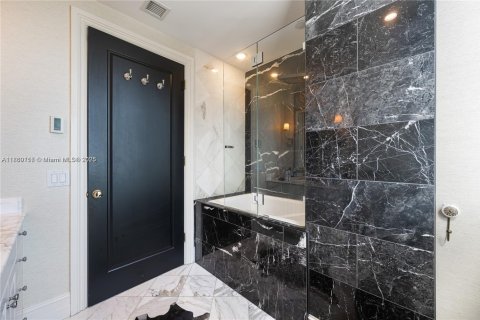 Copropriété à vendre à Miami, Floride: 2 chambres, 195.65 m2 № 1887715 - photo 25