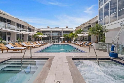 Copropriété à vendre à Miami, Floride: 2 chambres, 195.65 m2 № 1887715 - photo 28